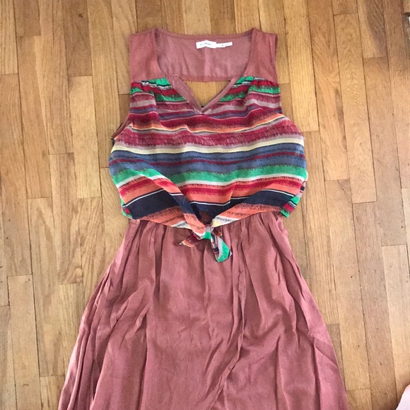 Blu Pepper Dresses & Skirts - Aztec Blu Pepper mid length dress